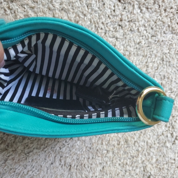 Purse - Picture 3 of 4